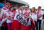 Kibice w drodze do Atlas Areny na meczu Polska - Rosja w grupie H mistrzostw świata siatkarzy w Łodzi