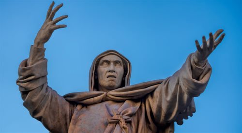 Fragment pomnika Girolama Savonaroli w Ferrarze