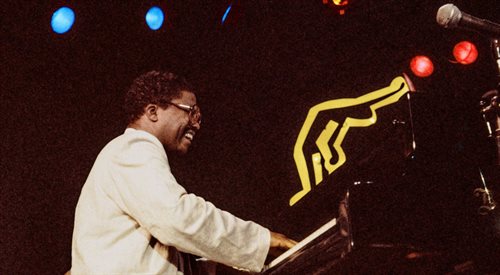 Herbie Hancock to legenda jazzu, ale też osoba uznana i mająca ogromny wpływ na całą muzykę rozrywkową.Na zdj. podczas Montreux Jazz Festival, 1986.
