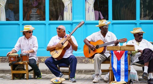 Grupa muzyków w stolicy Kuby Hawanie (zdjęcie ilustracyjne)