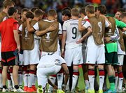 Reprezentacja Niemiec przed dogrywka w meczu finałowym z Argentyną 