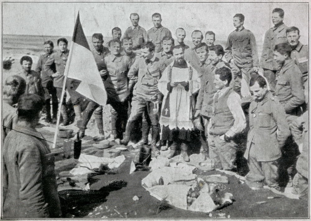 Fotografia na wielkanocnej pocztówce pierwszego pułku pierwszej brygady Legionów Polskich, powstała w latach 1914-1918. Fot. Polona/domena publiczna