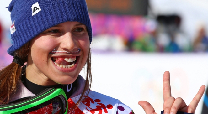 Eva Samkova po przejeździe, który dał jej złoty medal w Soczi