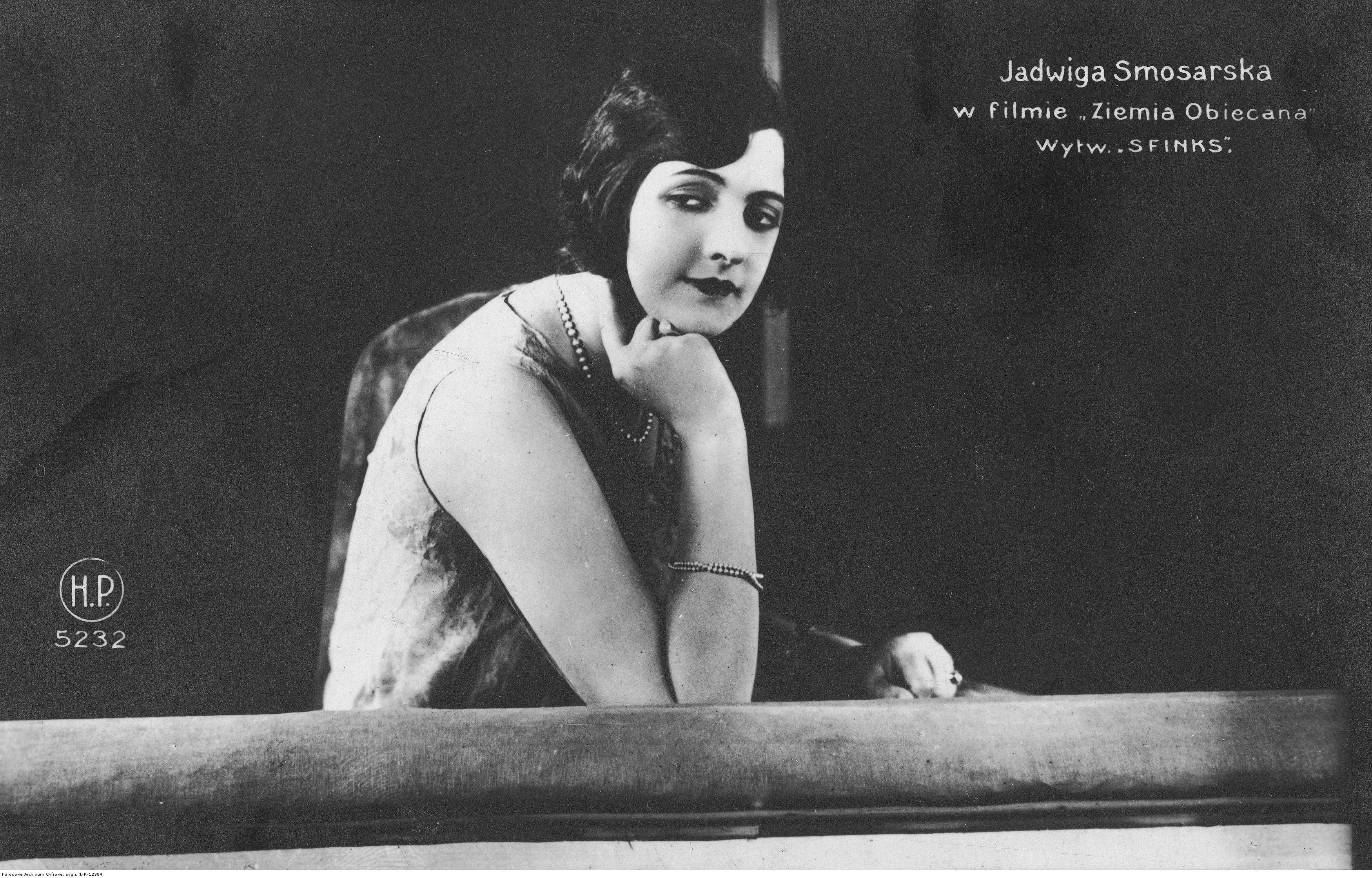Jadwiga Smosarska jako Anka Kurowska w jednej ze scen filmu "Ziemia obiecana" Aleksandra Hertza z 1927 roku Foto: Narodowe Archiwum Cyfrowe 