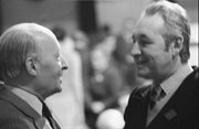 Kongres Kultury Polskiej w sali Teatru Dramatycznego, Witold Lutosławski (z lewej) rozmawia z Andrzejem Wajdą. Warszawa, 11.12.1981