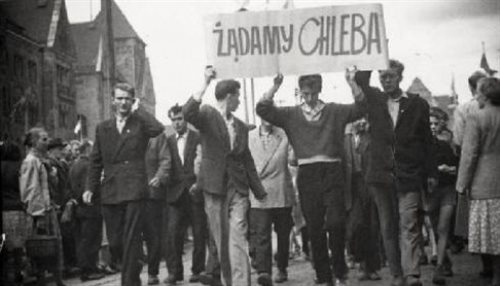 Protestujący robotnicy, czerwiec 1956 r