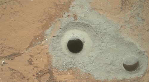 Zdjęcie odwiertu przesłane z Marsa