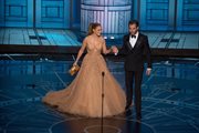 Jennifer Lopez i Chris Pine podczas Gali wręczania Oscarów.