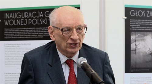 Polityk, działacz społeczny i pisarz prof. Władysław Bartoszewski zmarł 24 kwietnia w wieku 93 lat