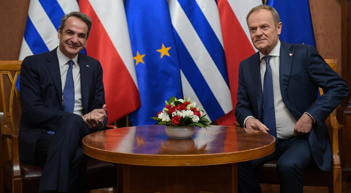 Polish Prime Minister Donald Tusk (right) and his Greek counterpart Kyriakos Mitsotakis (left) meet in Warsaw on Friday, April 12, 2024.