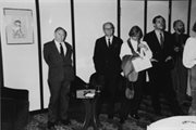 Uroczystość 70-lecia odzyskania niepodległości. Widoczni od lewej: Stefan Kisielewski, Zygmunt Michałowski. Monachium, 13.11.1988