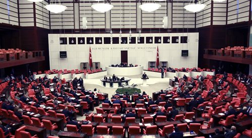 Obrady tureckiego parlamentu w sprawie zmian w konstytucji wprowadzających system prezydencki, Ankara, 9.01.2017