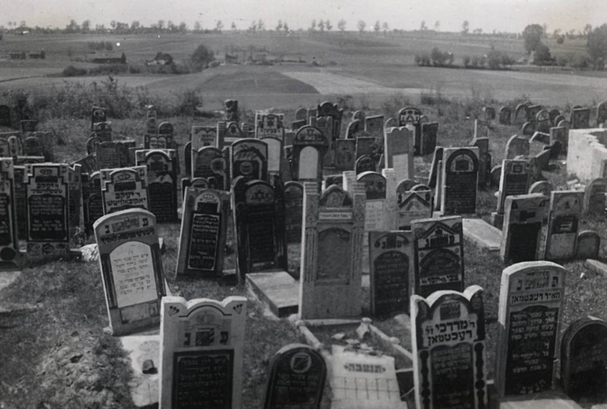 Tak wyglądał cmentarz przed wojną / fot:muzeumsochaczew.pl 