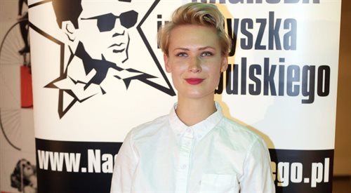 Agnieszka Żulewska otrzymała Nagrodę im. Zbyszka Cybulskiego za rolę w filmie Chemia, nam opowiada o swoim dzieciństwie i pewnym bardzo nieznośnym kocie...