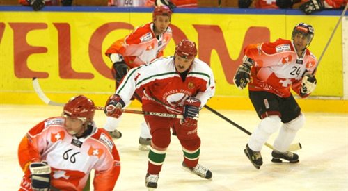 Aleksander Łukaszenka grywa dość często w hokeja