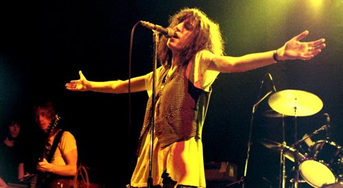 Patti Smith podczas występu na scenie w 1978 r.