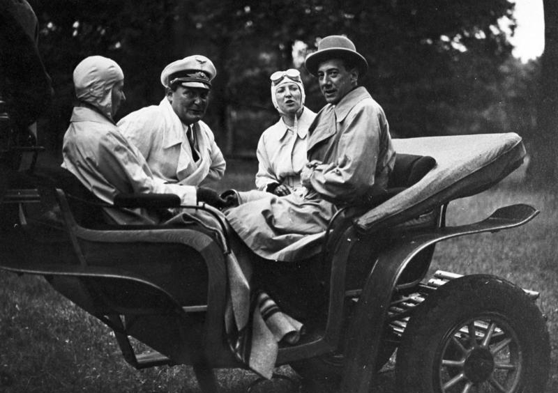 Józef Beck (po lewej) i Hermann Göring z żonami (lipiec 1935), aut. Lothar Schaack, źr. Bundesarchiv, Wikipedia/dp