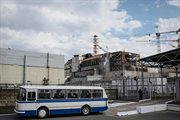 Budowa nowego sarkofagu ochronnego przy elektrowni w Czarnobylu, 22 kwietnia 2016 roku. Trzydzieści lat po wybuchu czwartego reaktora elektrowni atomowej w Czarnobylu dobiegają końca prace nad budową zabezpieczeń, które odizolują istniejący sarkofag i na następne sto lat zabezpieczą przerobione paliwo jądrowe. 