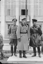 Gen. Heinz Guderian i komisarz Siemion Kriwoszein przyjmują wspólną defiladę wojsk w Brześciu, 23.09.1939.