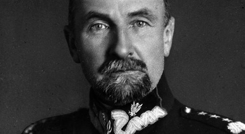 Tadeusz Rozwadowski w roku 1918 rozpoczął organizowanie centralnych instytucji wojskowych oraz nowych oddziałów Wojska Polskiego, w tym samym roku poróżnił się z Piłsudskim