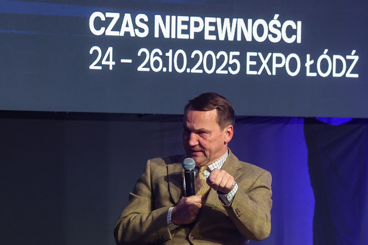 , 25.10.2025. -,          :        12-        .