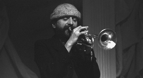 Tomasz Stańko, najsłynniejszy polski jazzman i światowej sławy wirtuoz trąbki, przez lata regularnie gościł w studiach nagraniowych Polskiego Radia