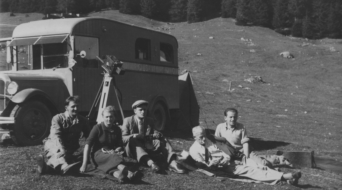         . , 1938 