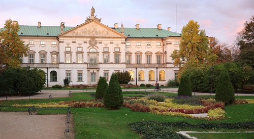 Pałac Krasińskich, znany również jako pałac Rzeczypospolitej, jest siedzibą zbiorów specjalnych Biblioteki Narodowej