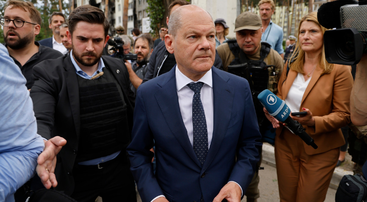 W ocenie niemieckich mediów, perspektywa Olafa Scholza na wojnę na Ukrainie zmieniła się po wizycie w Kijowie i Irpeniu